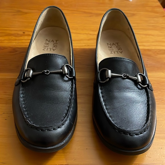 Naturalizer Loafers - Picture 1 of 6